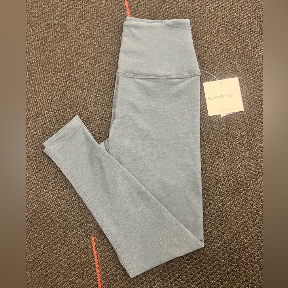 Beyond Yoga Caught in the Midi High Waisted Legging